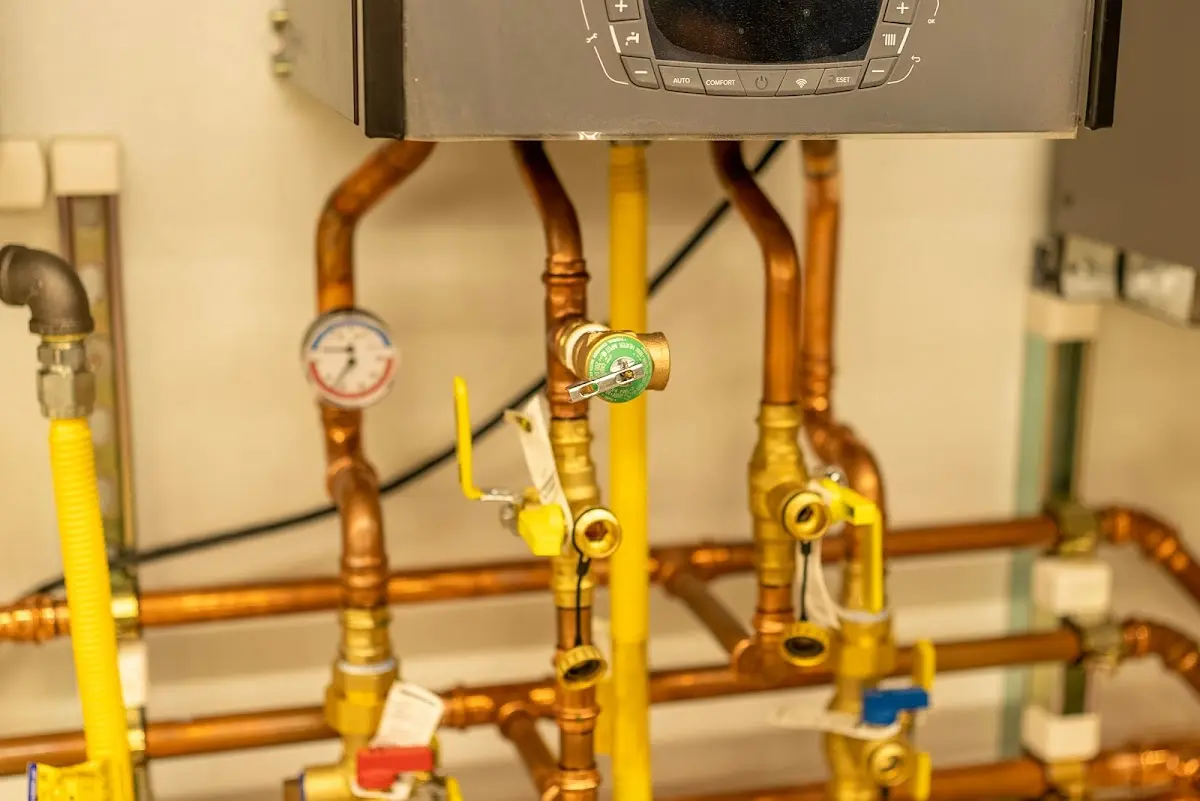 Licensed technician providing Sewer Cleanout for a homeowner in La Presa